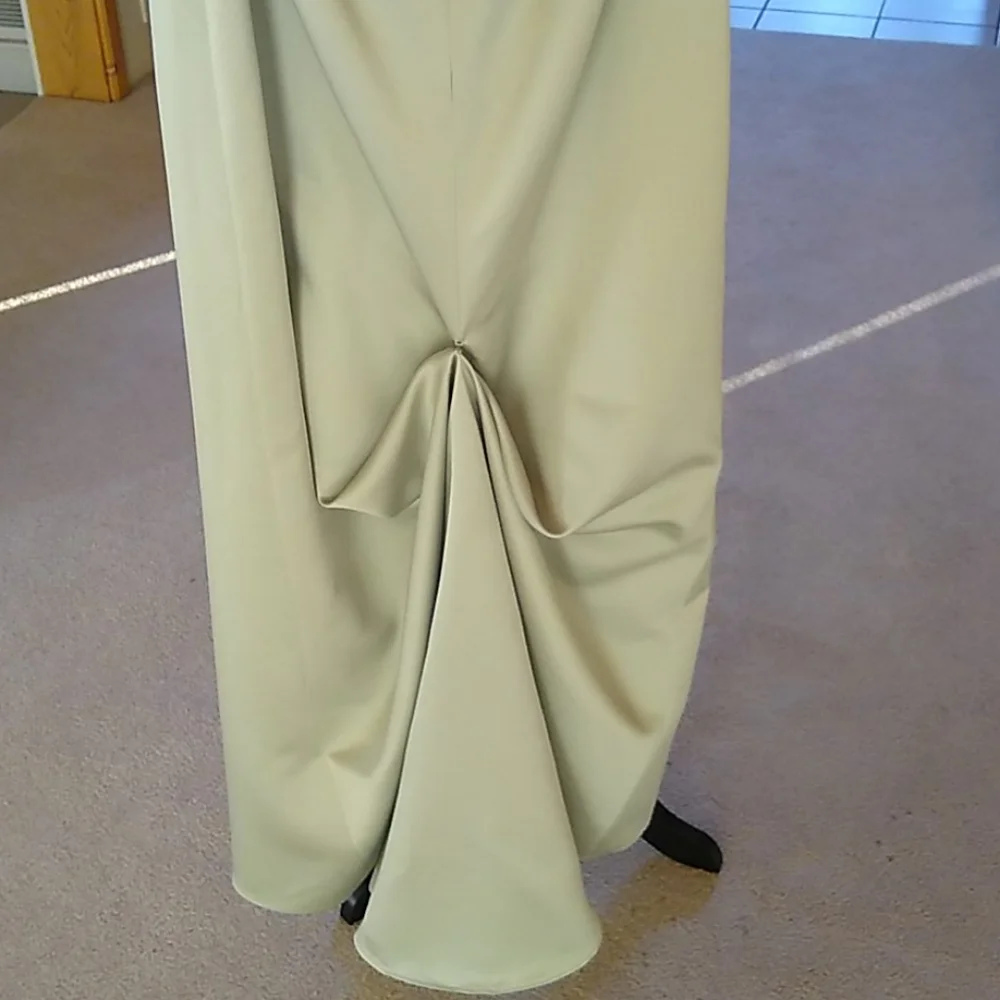 Alfred Angelo gown - Picture 15 of 16